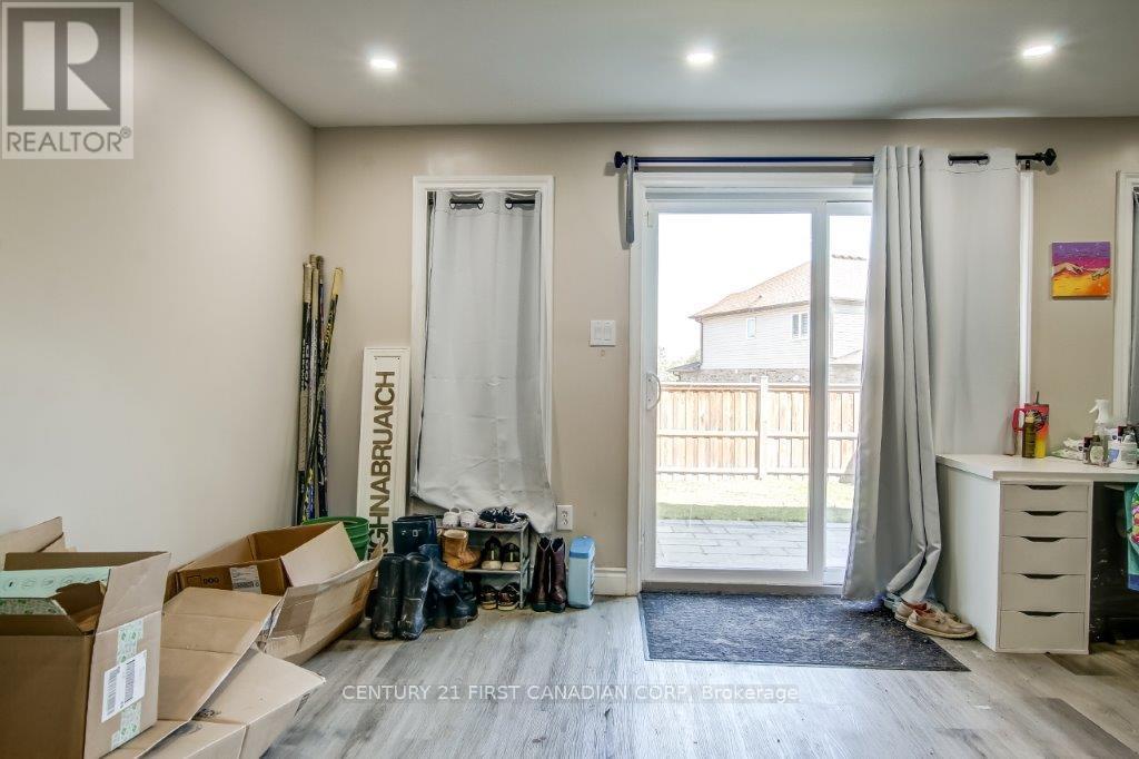 Photo 33 of 2608 Holbrook Drive, London South ON