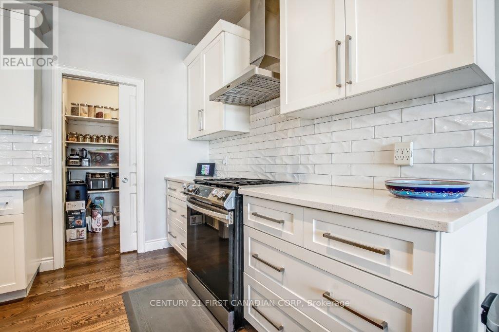Photo 9 of 2608 Holbrook Drive, London South ON