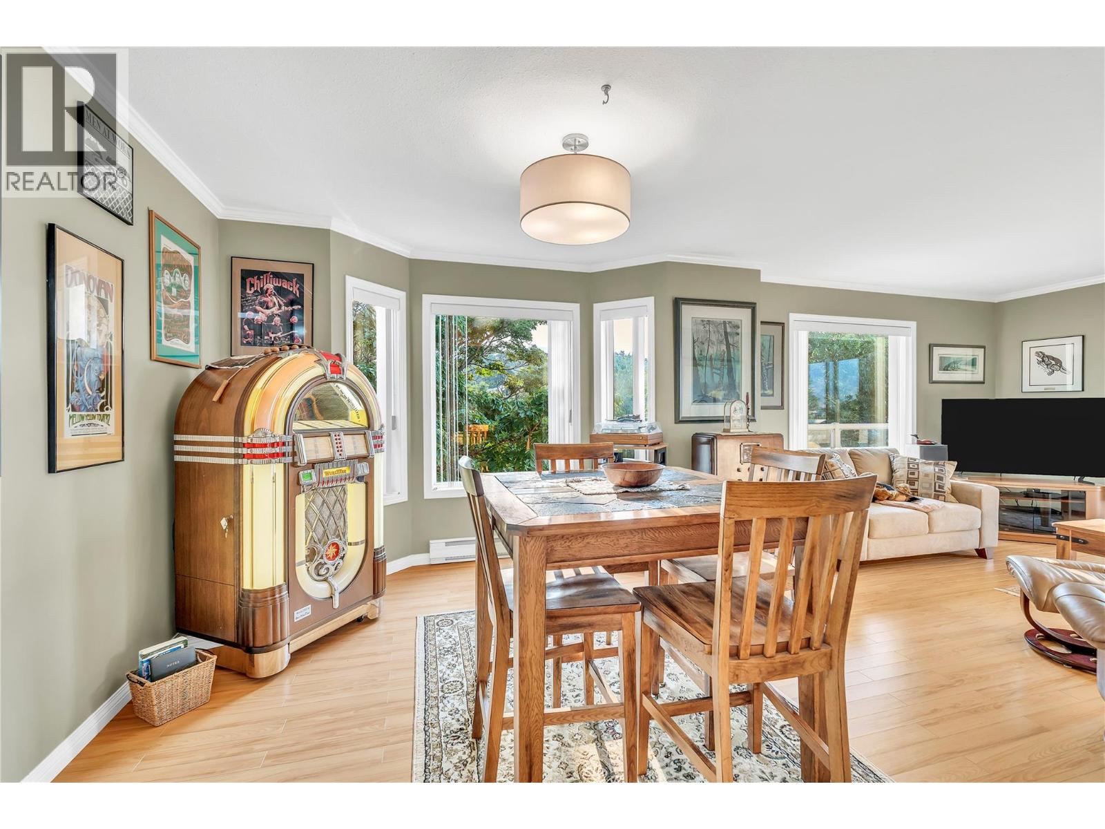 305 102 Van Horne Street, Penticton