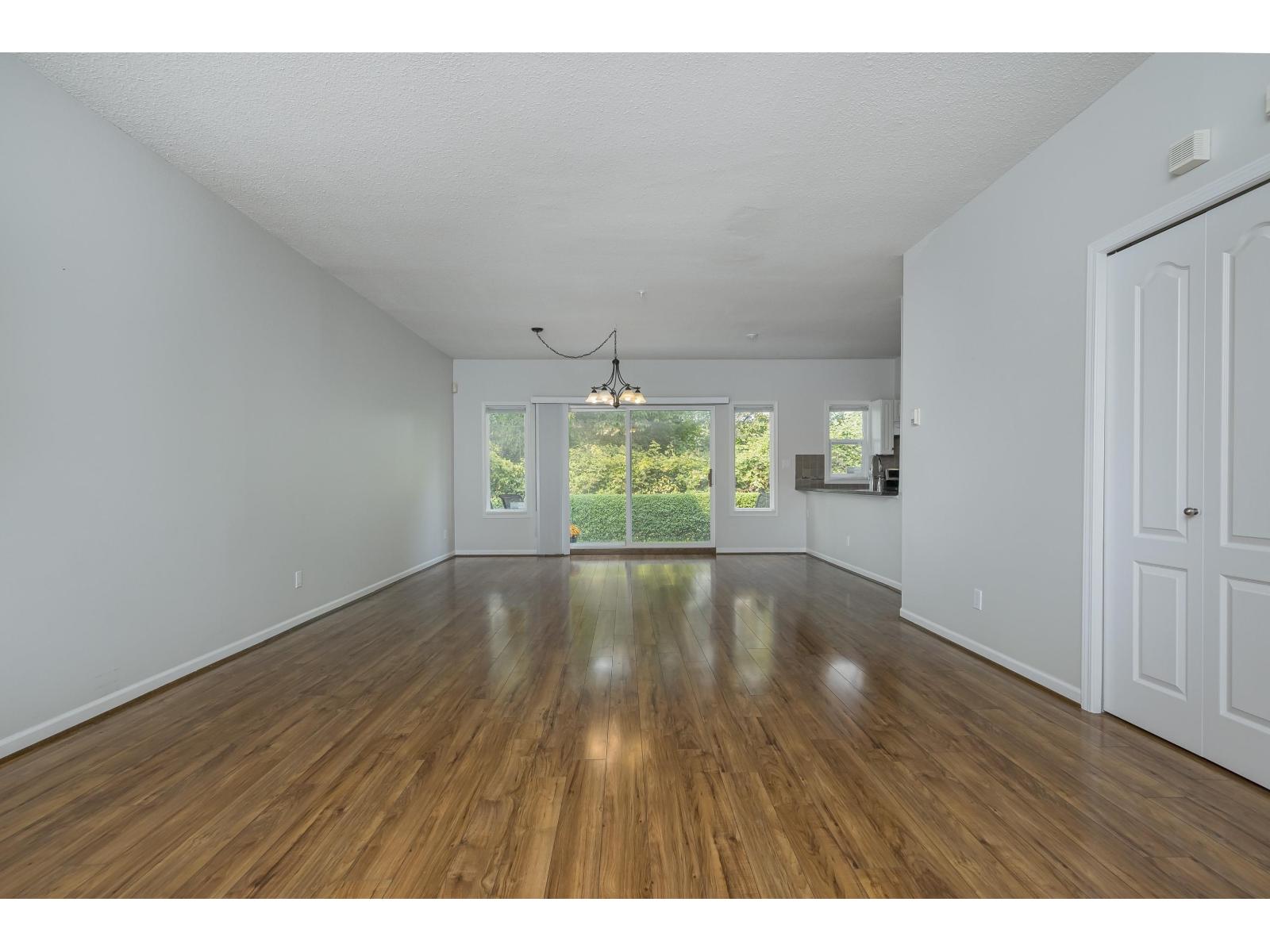 Photo 11 of 72 21579 88 B Avenue, Langley BC