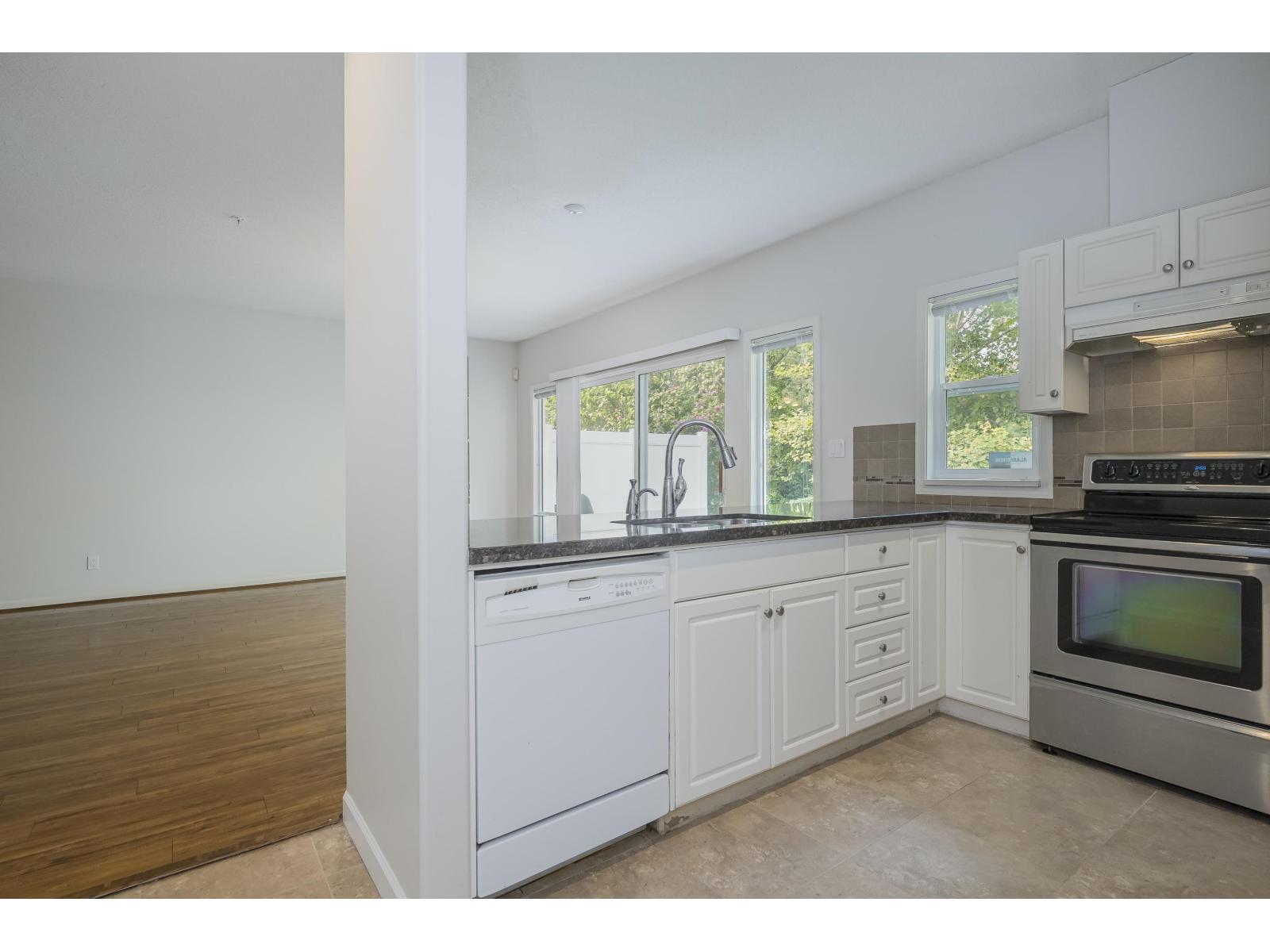 Photo 17 of 72 21579 88 B Avenue, Langley BC