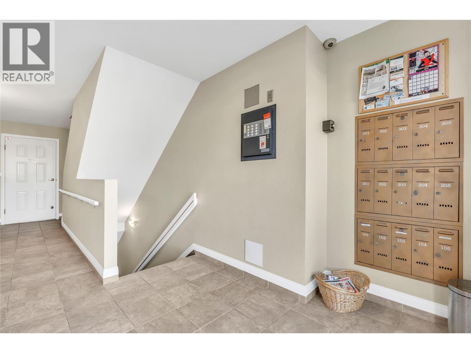 305 102 Van Horne Street, Penticton