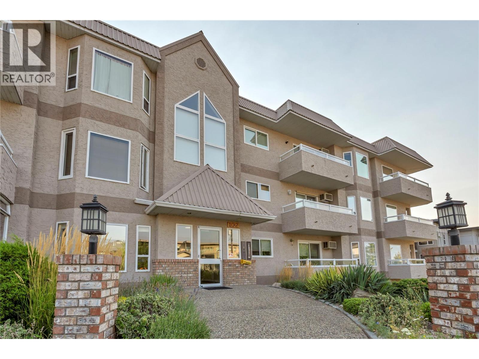 305 102 Van Horne Street, Penticton