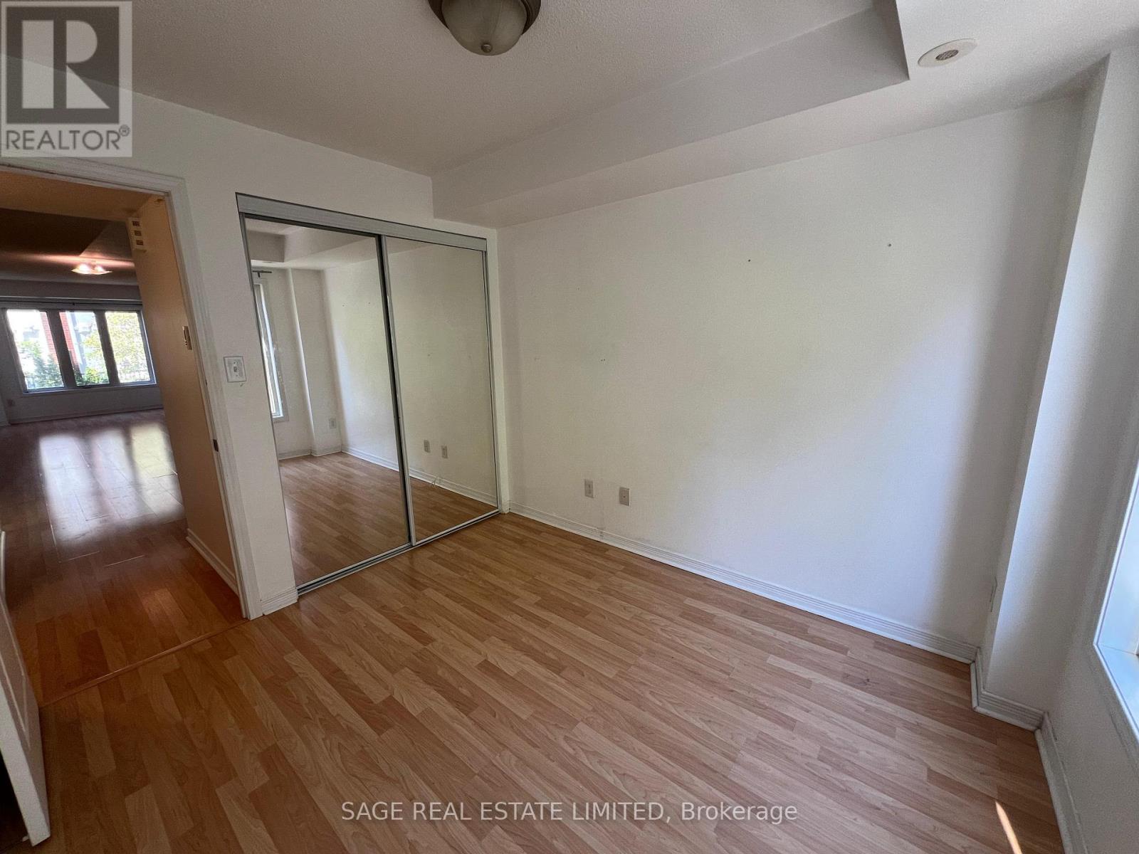 Photo 12 of 7 23 Frances Loring Lane, Toronto ON