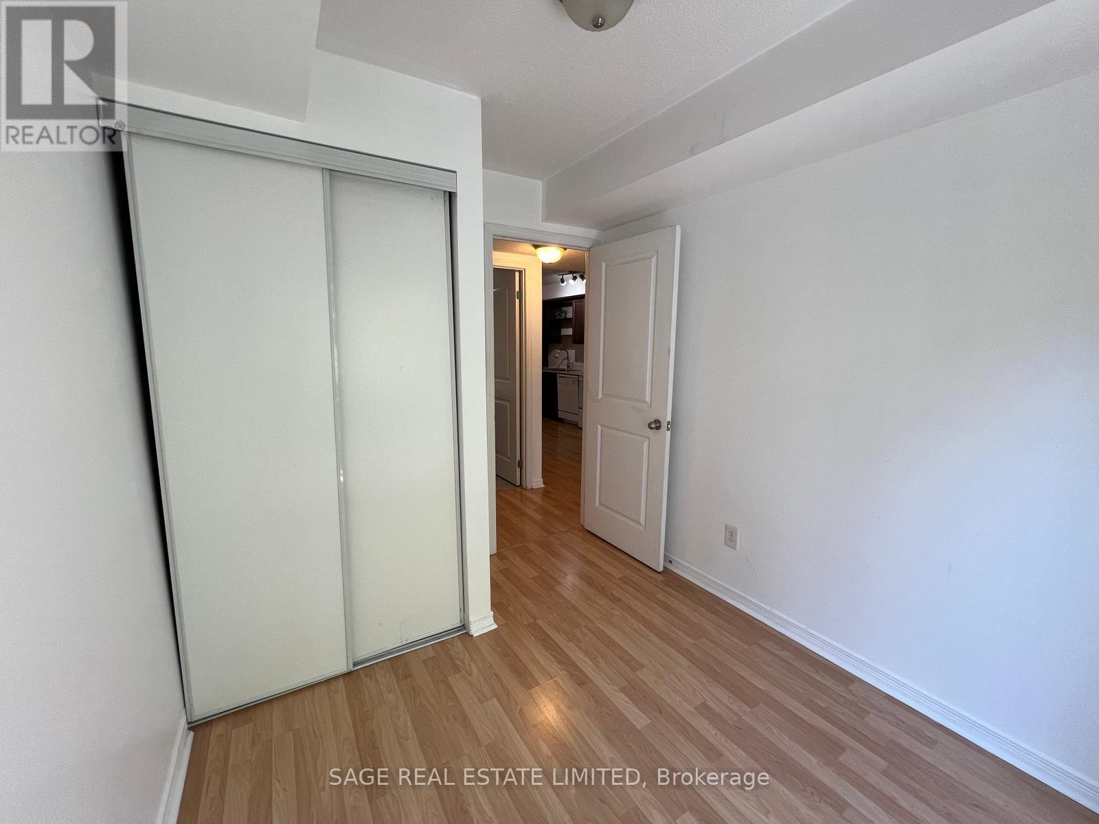 Photo 14 of 7 23 Frances Loring Lane, Toronto ON