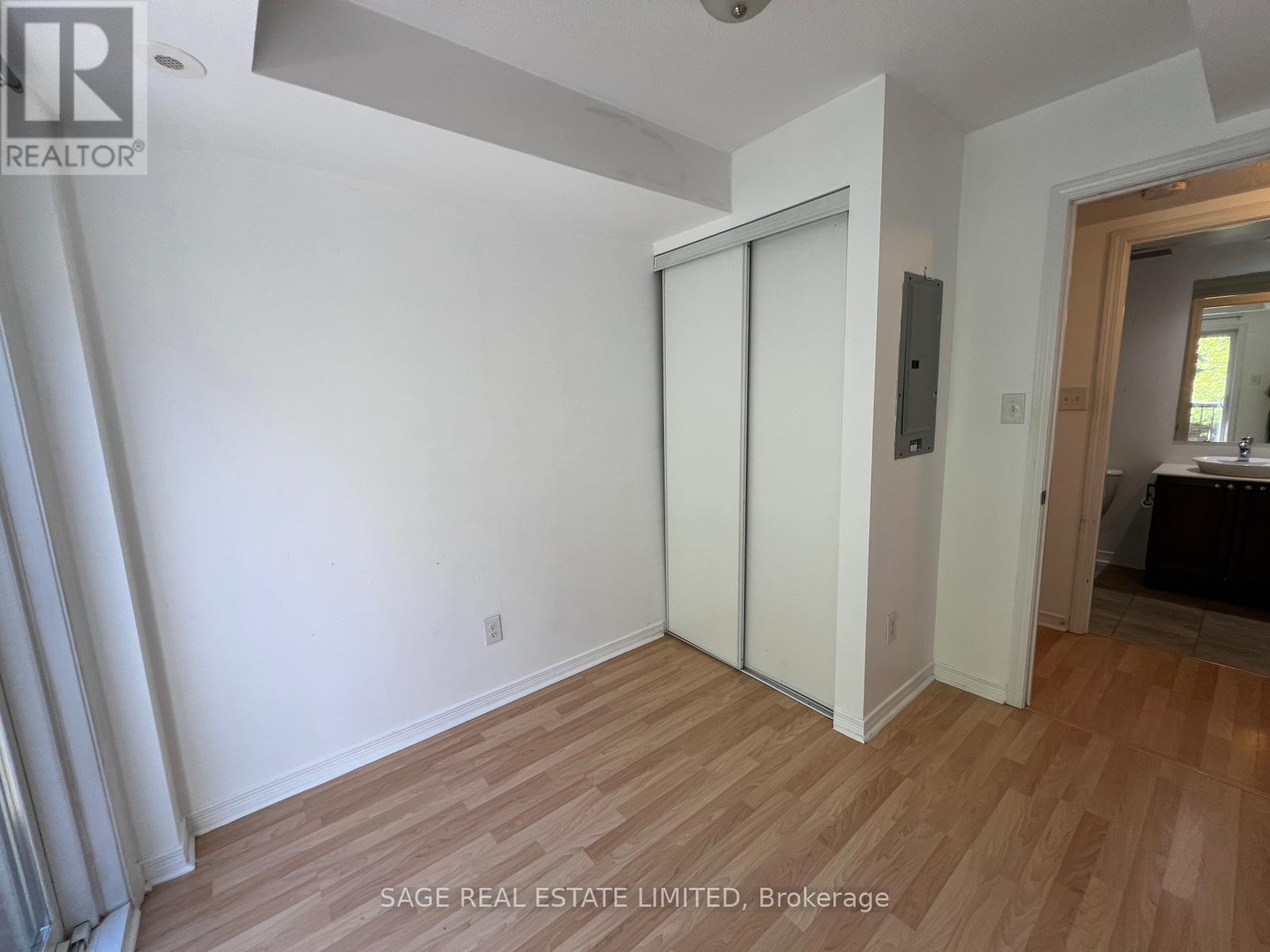 Photo 15 of 7 23 Frances Loring Lane, Toronto ON