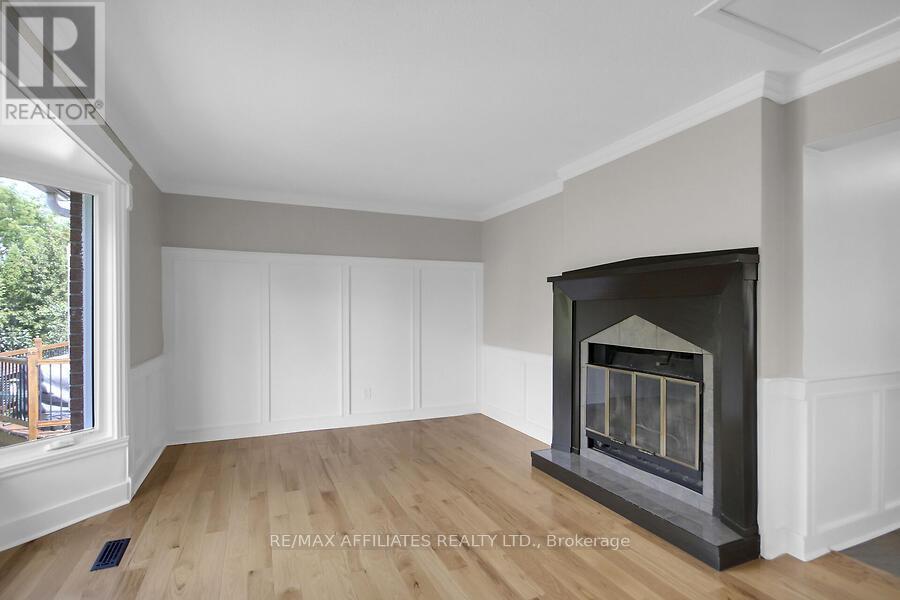 Photo 14 of 23 Tamblyn Crescent, Ottawa ON