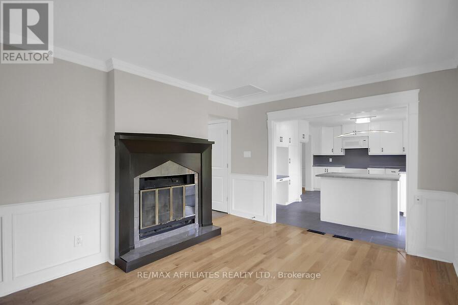 Photo 15 of 23 Tamblyn Crescent, Ottawa ON