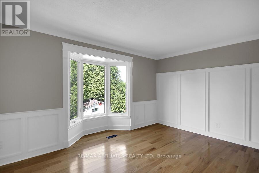 Photo 17 of 23 Tamblyn Crescent, Ottawa ON