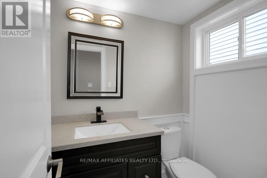 Photo 21 of 23 Tamblyn Crescent, Ottawa ON