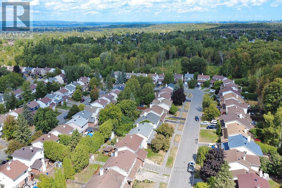 Photo 38 of 23 Tamblyn Crescent, Ottawa ON