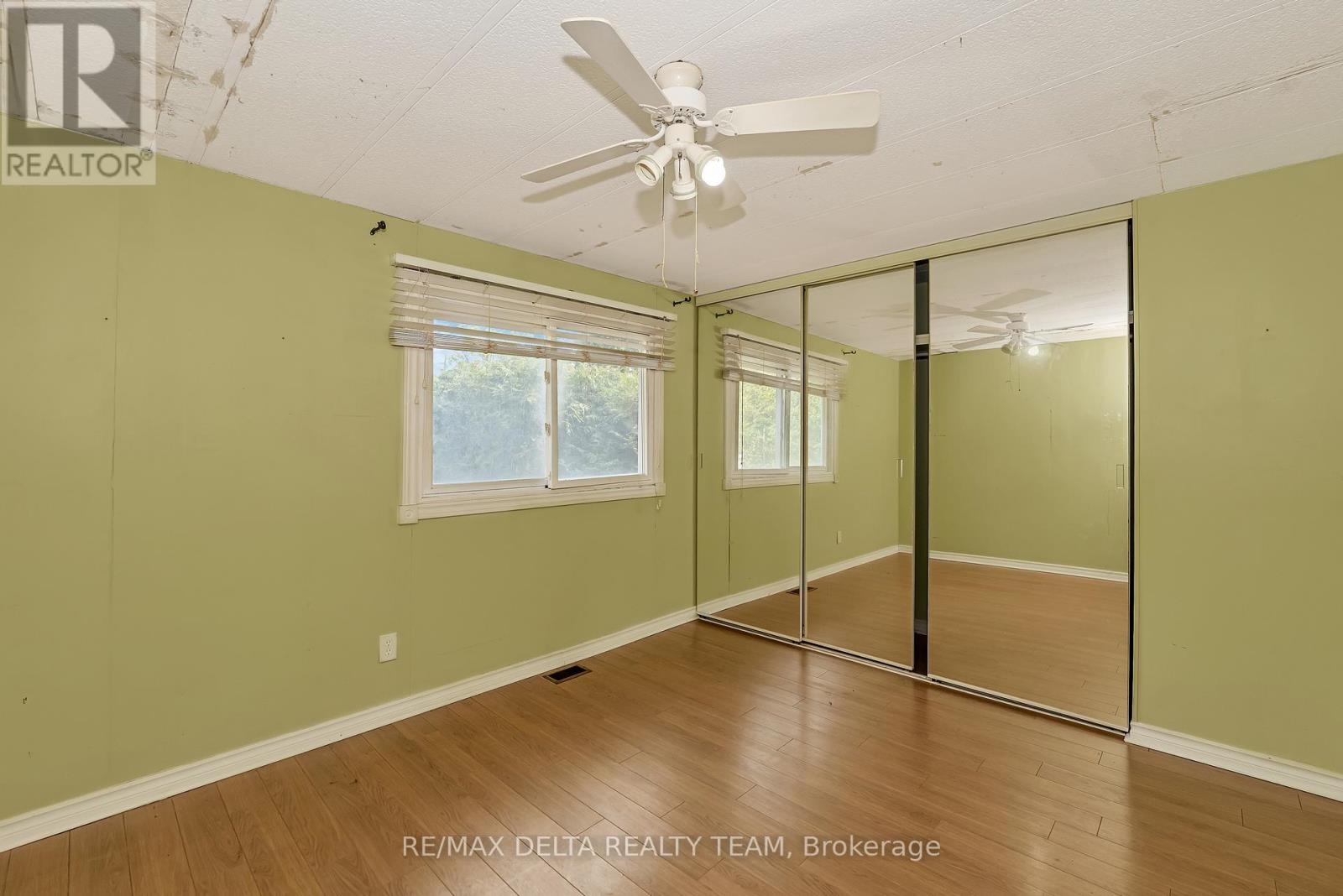 Photo 15 of 25 Fringewood Drive, Ottawa ON
