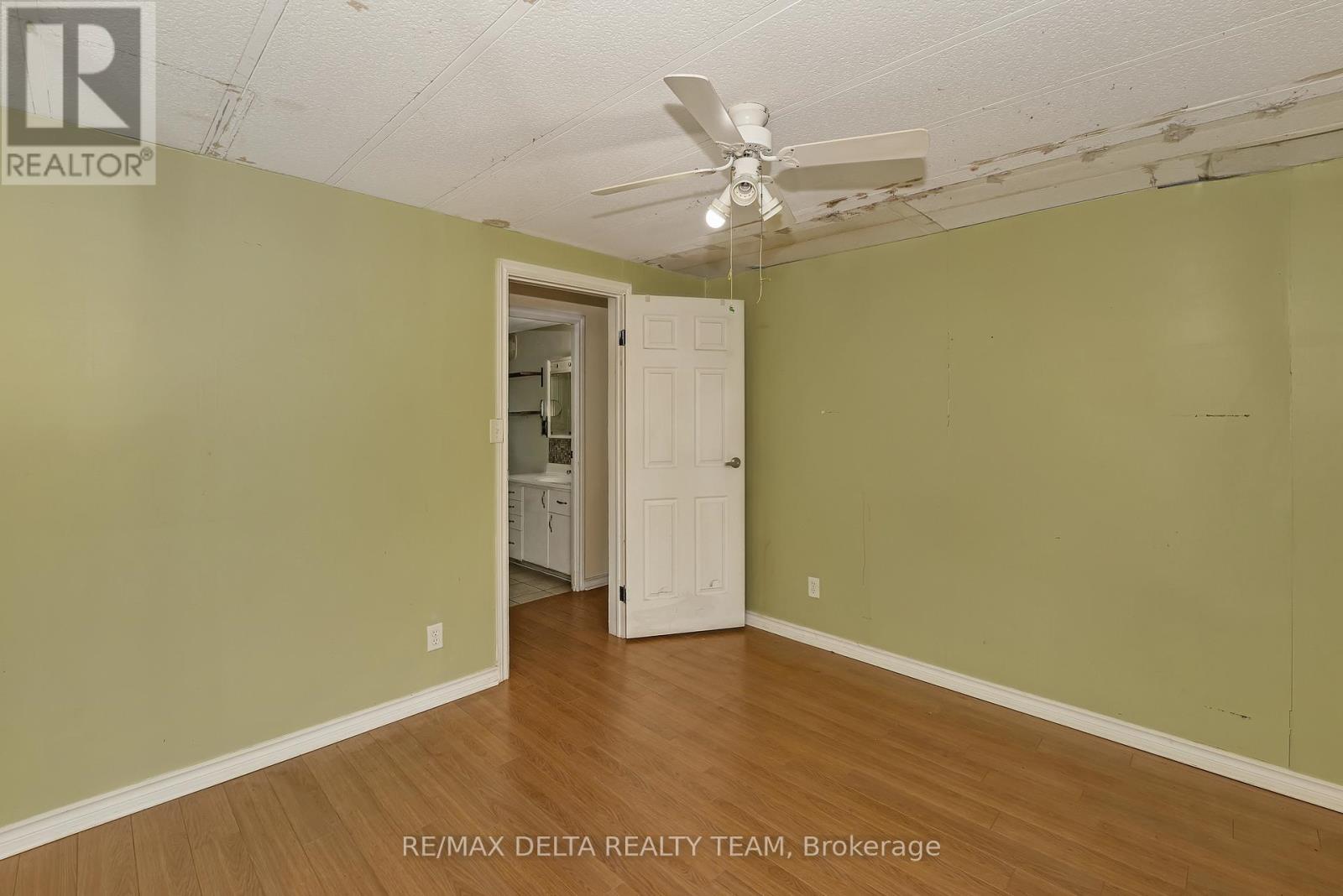 Photo 16 of 25 Fringewood Drive, Ottawa ON
