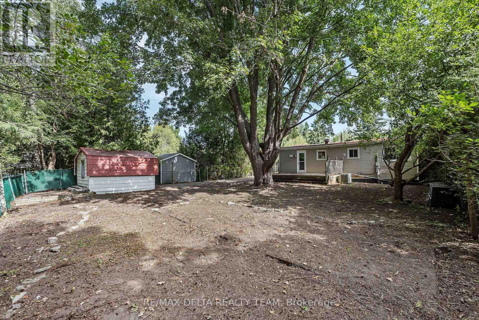 Photo 23 of 25 Fringewood Drive, Ottawa ON