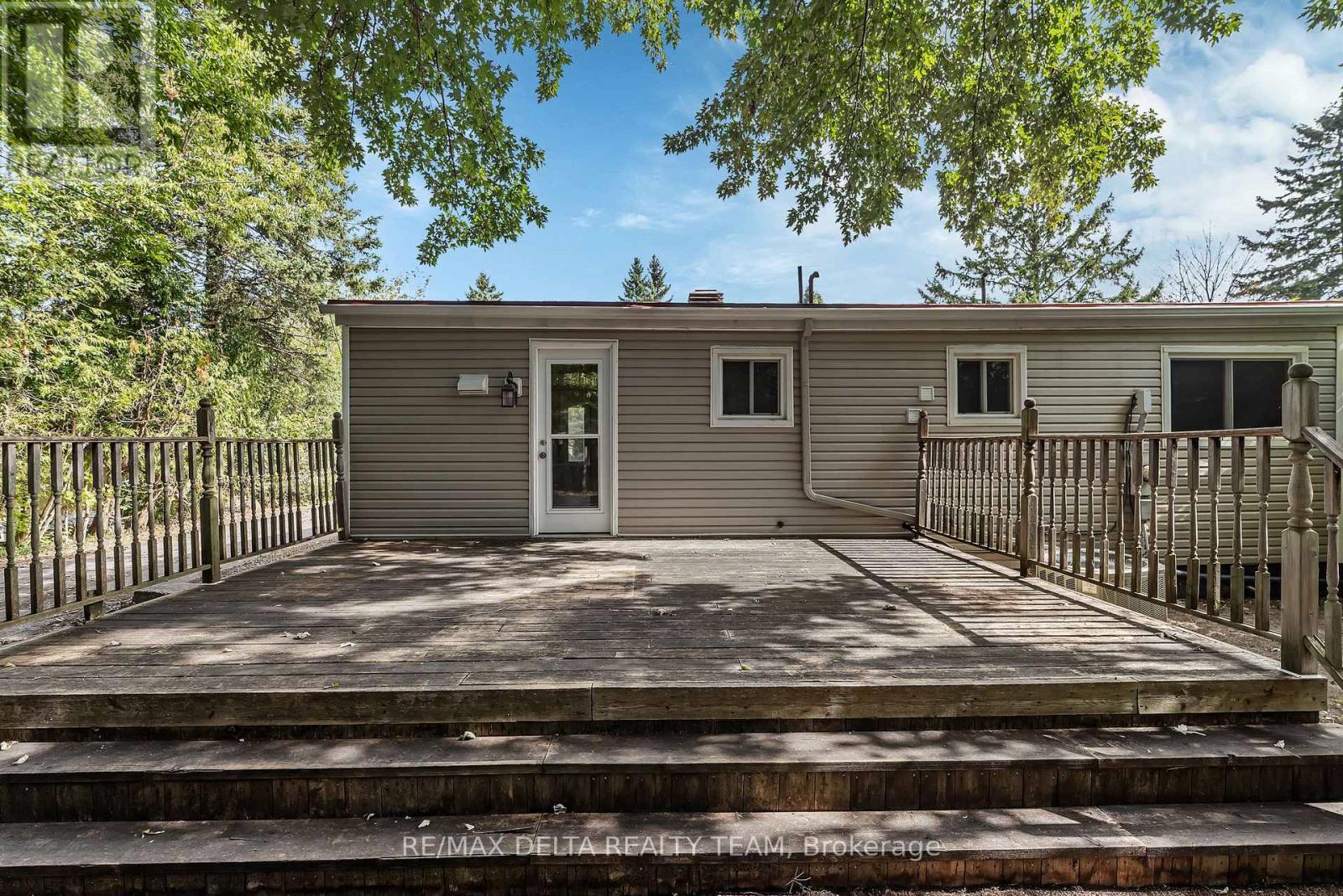 Photo 24 of 25 Fringewood Drive, Ottawa ON