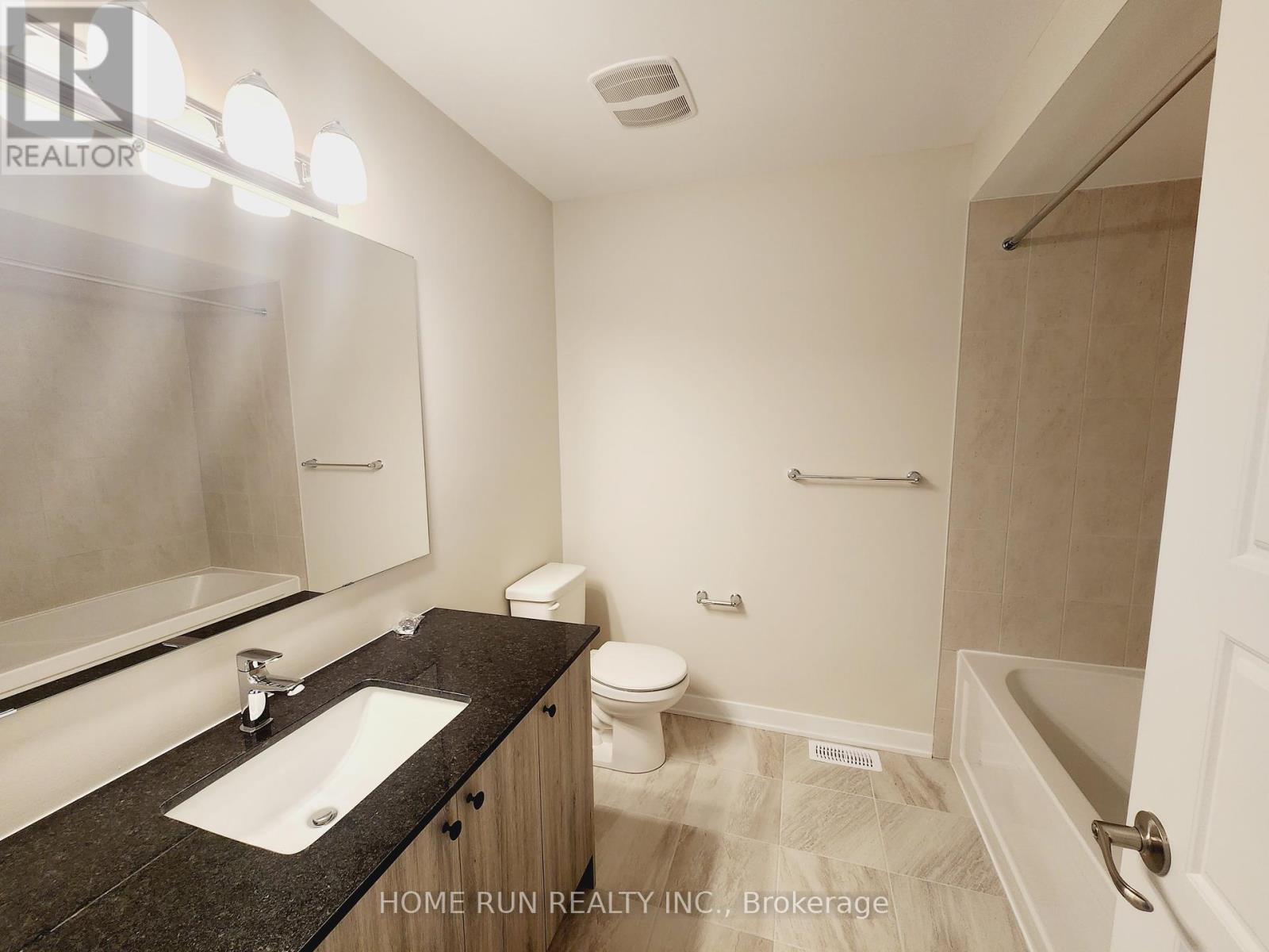 Photo 12 of 2499 Watercolours Way, Ottawa ON