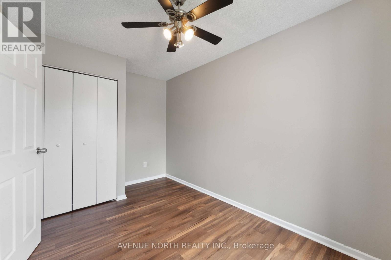 Photo 19 of 34 J 1958 Jasmine Crescent, Ottawa ON