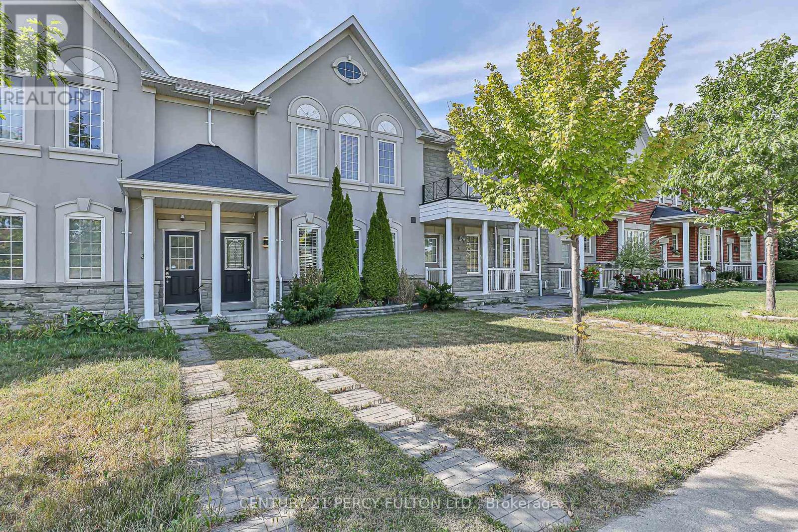 Photo 1 of 29 Vettese Court, Markham ON