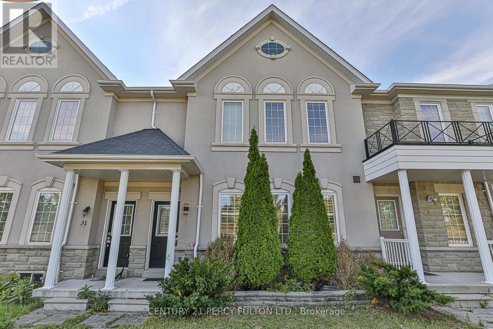 Photo 2 of 29 Vettese Court, Markham ON