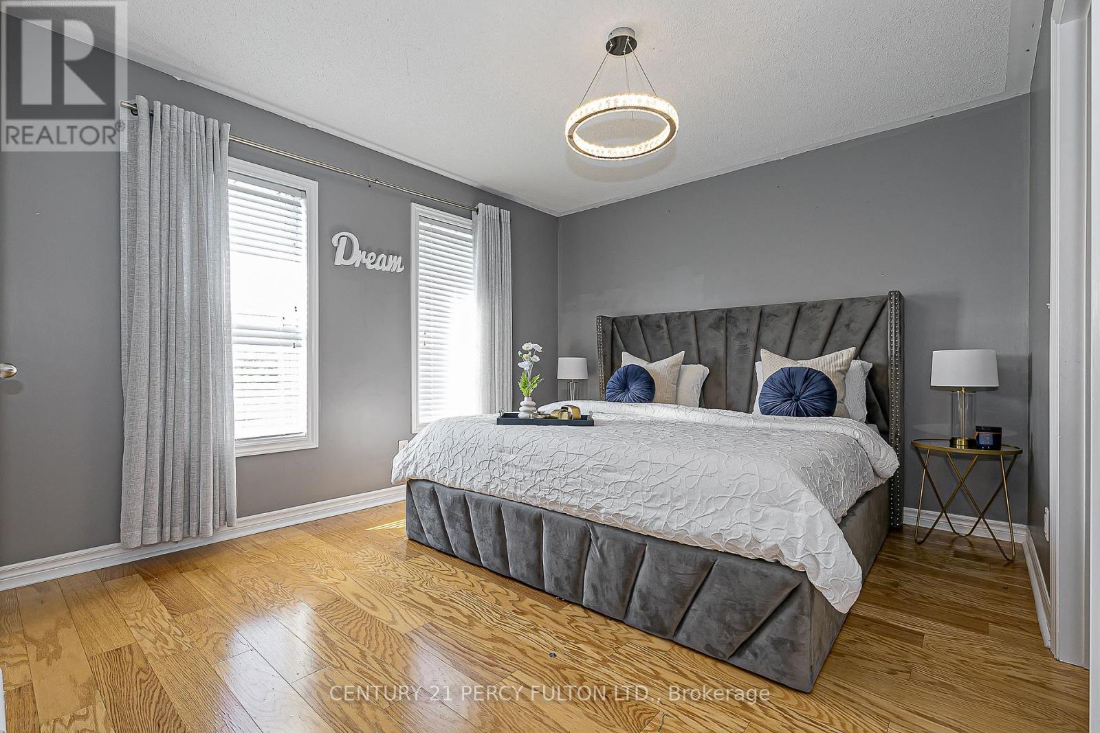 Photo 20 of 29 Vettese Court, Markham ON