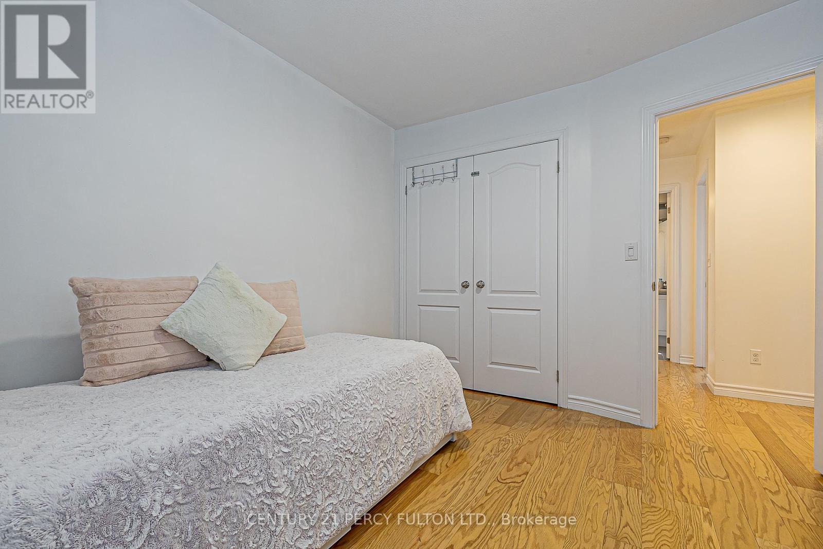 Photo 28 of 29 Vettese Court, Markham ON