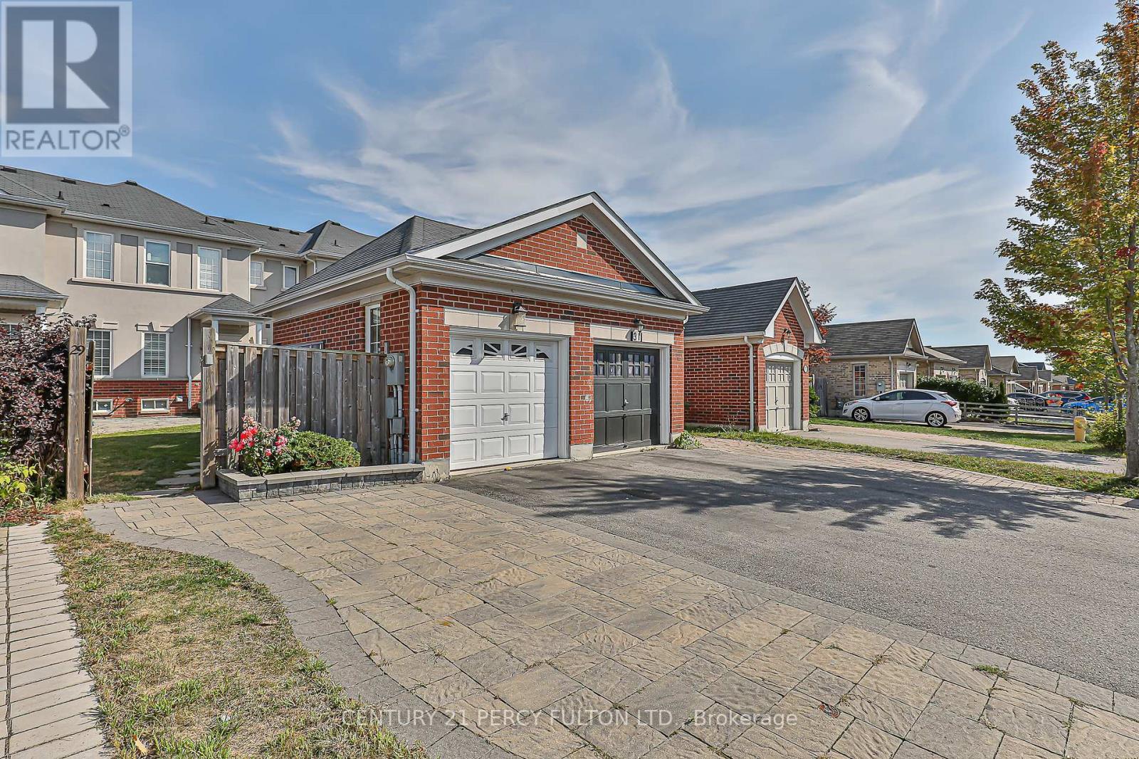 Photo 49 of 29 Vettese Court, Markham ON