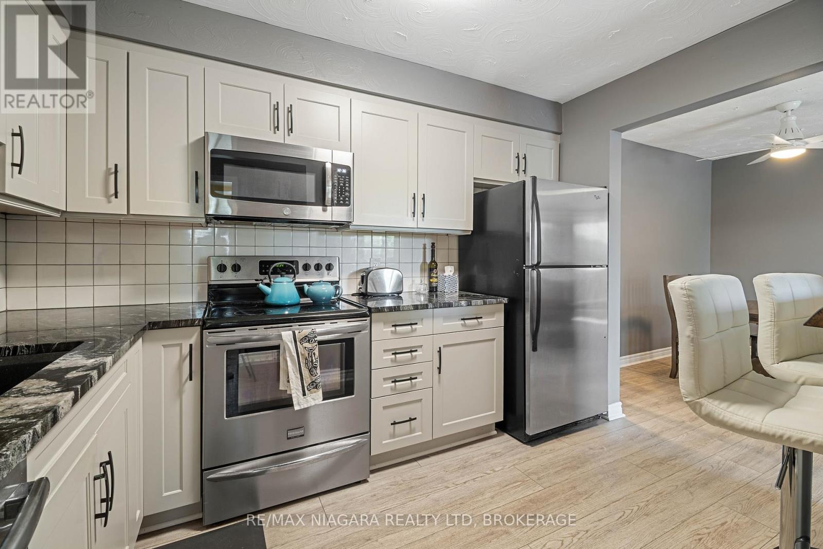 Photo 10 of 302 78 Welland Street N, Thorold ON
