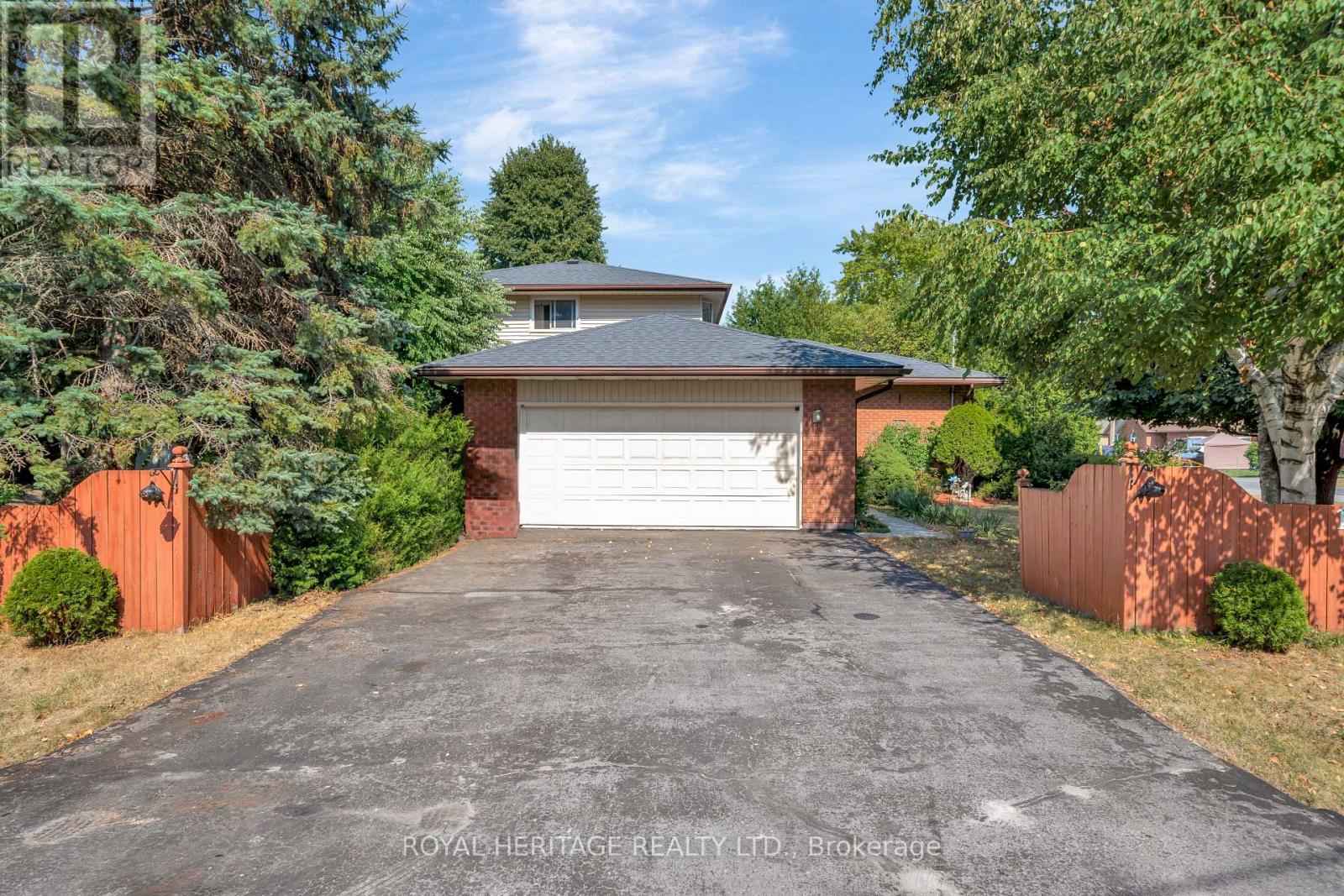 Photo 3 of 15 Iroquois Avenue, Brighton ON
