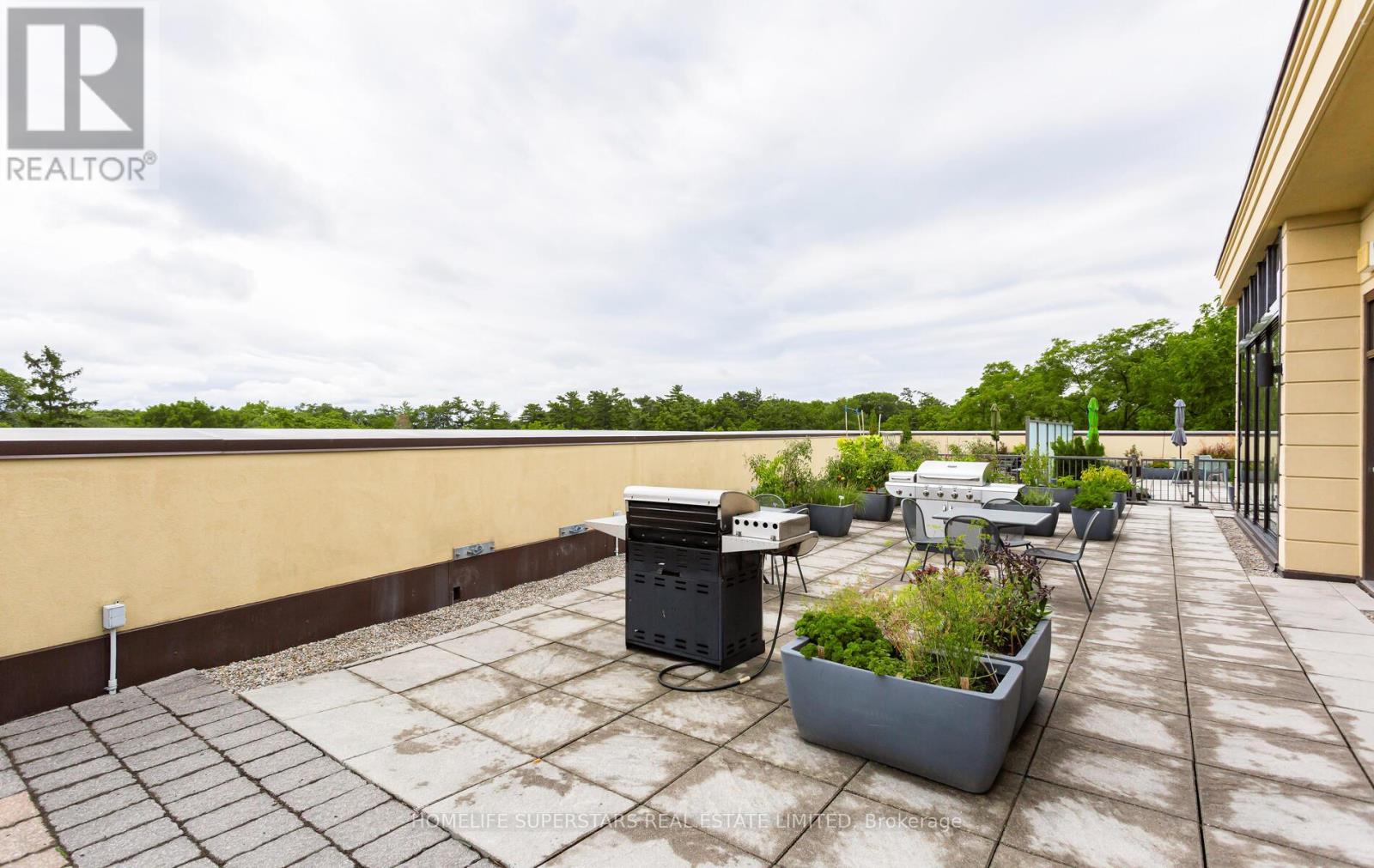 Photo 45 of 302 205 Lakeshore Road W, Oakville ON