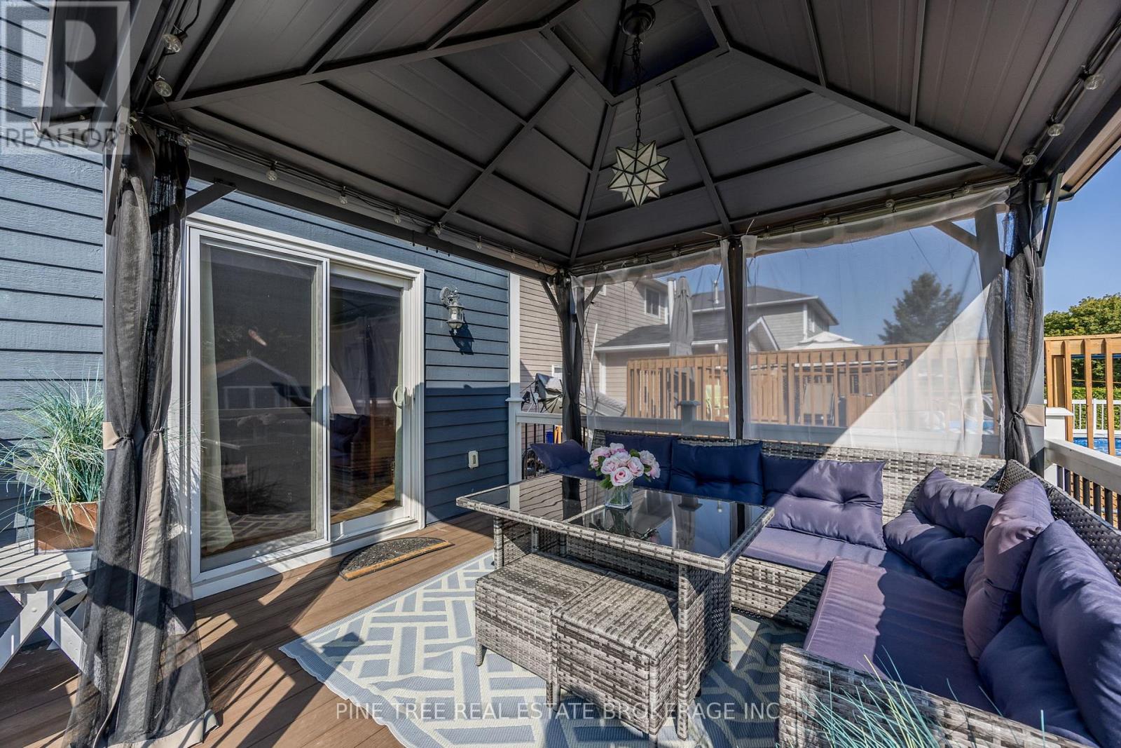 Photo 31 of 85 Elizabeth Street, Barrie ON