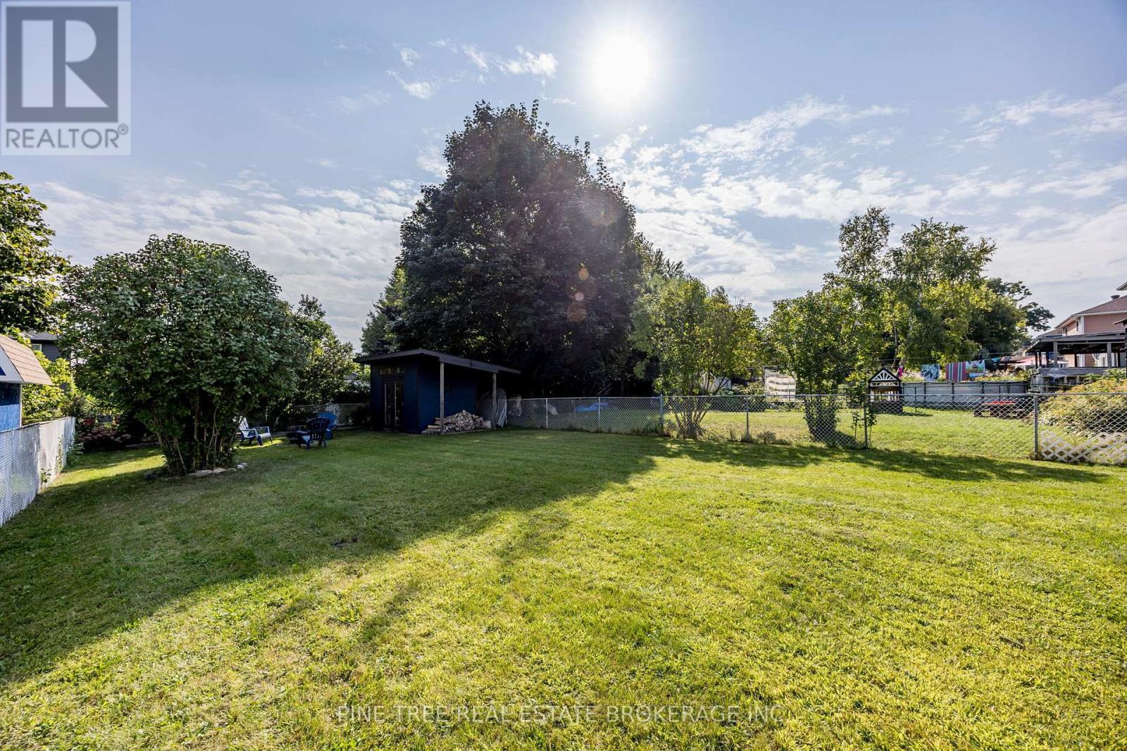 Photo 35 of 85 Elizabeth Street, Barrie ON