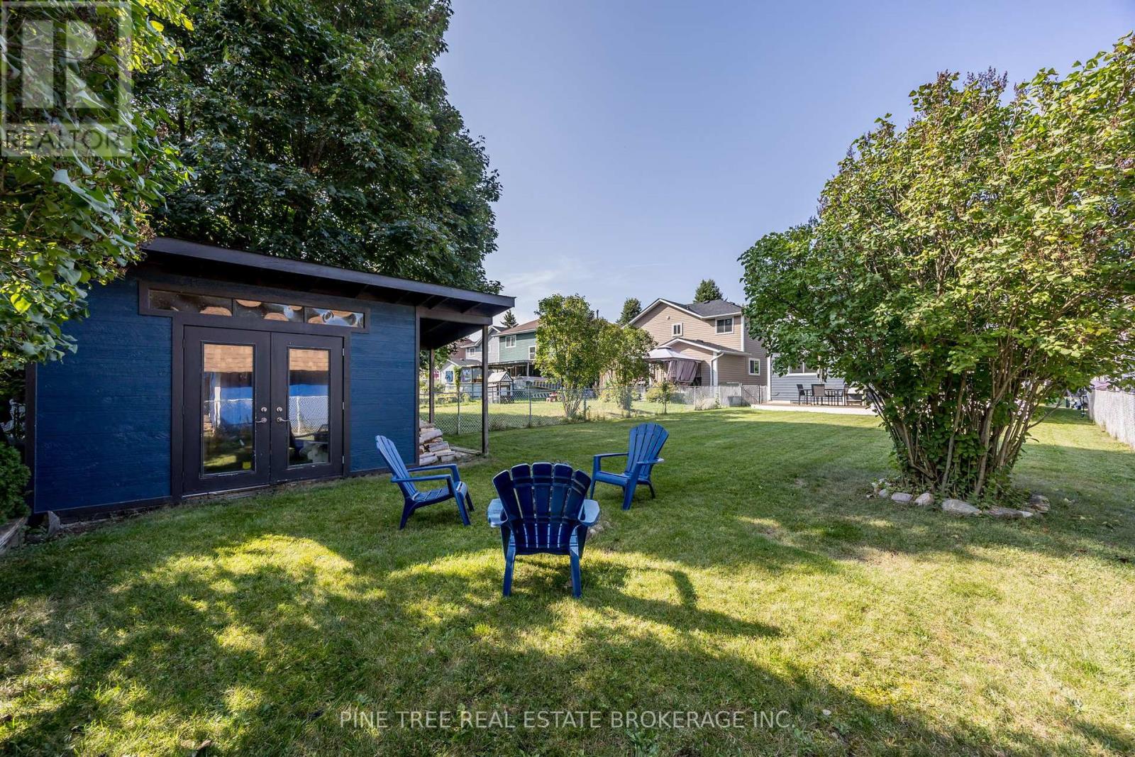 Photo 37 of 85 Elizabeth Street, Barrie ON