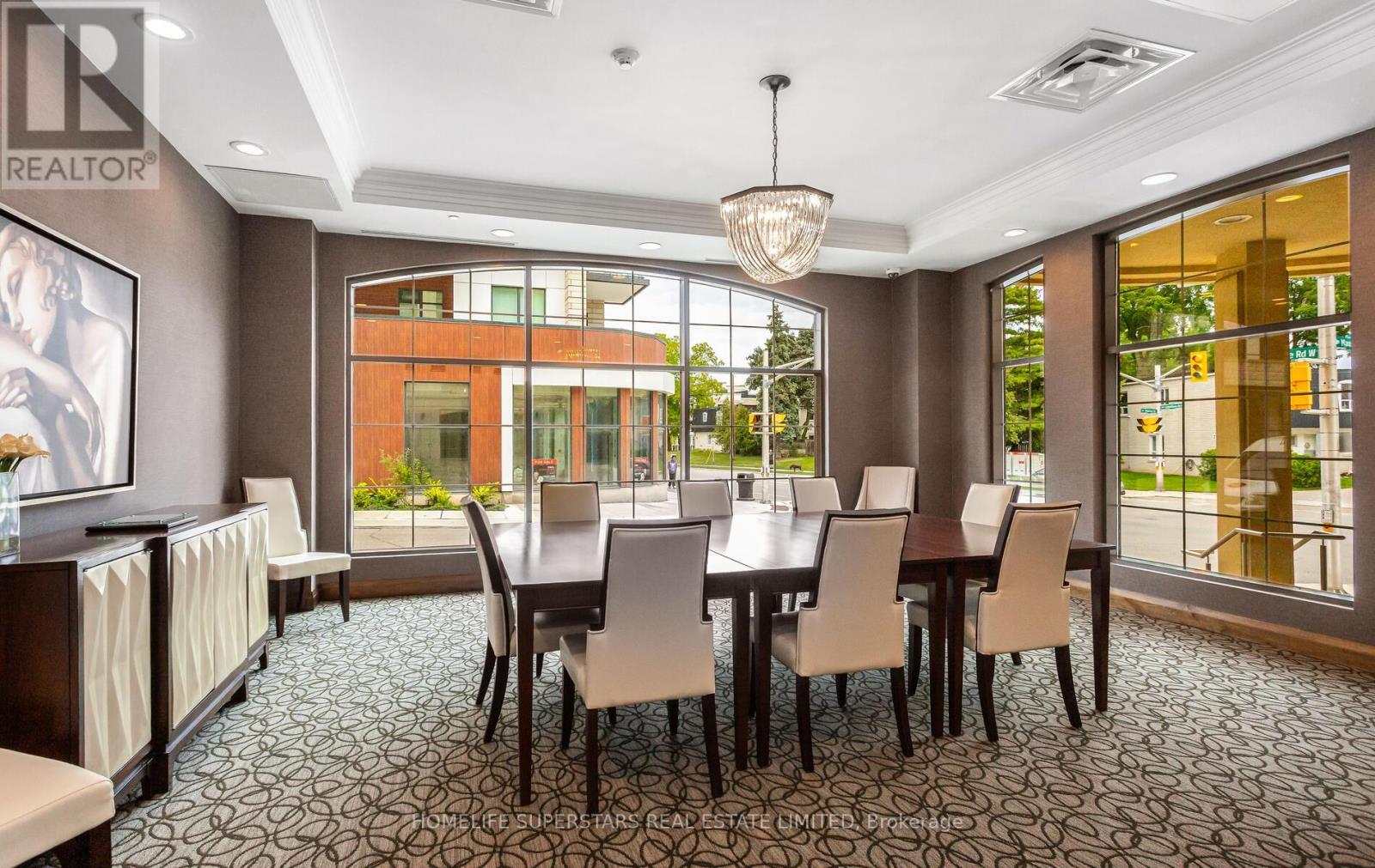 Photo 8 of 302 205 Lakeshore Road W, Oakville ON