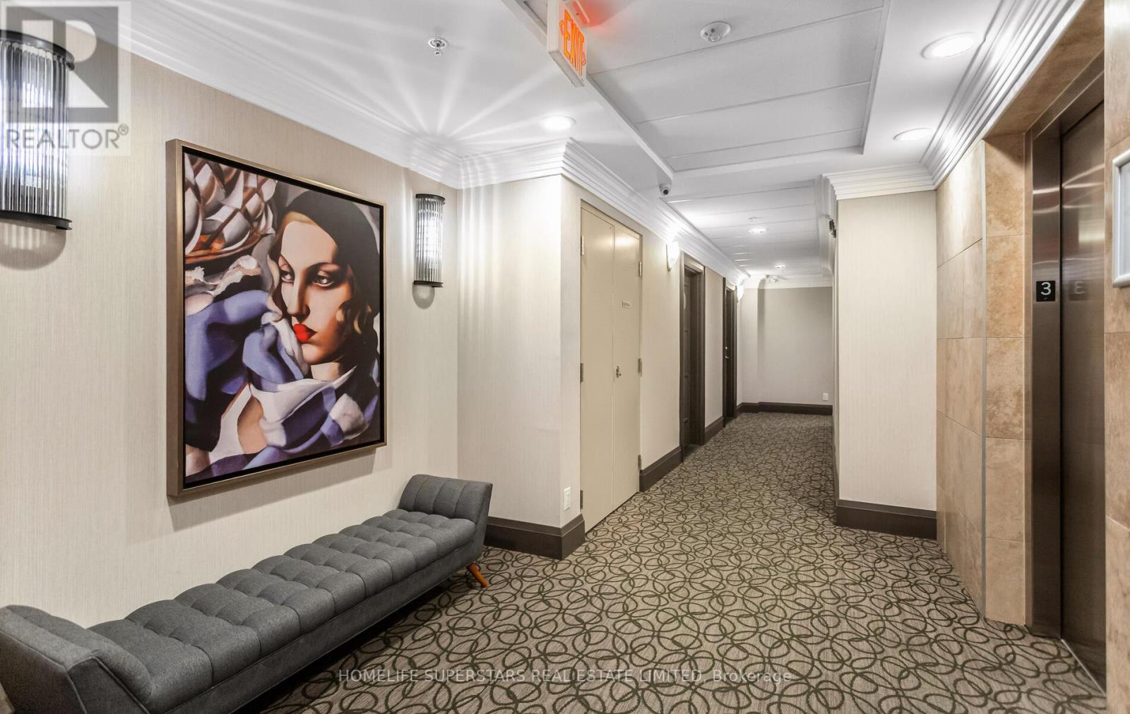 Photo 13 of 302 205 Lakeshore Road W, Oakville ON
