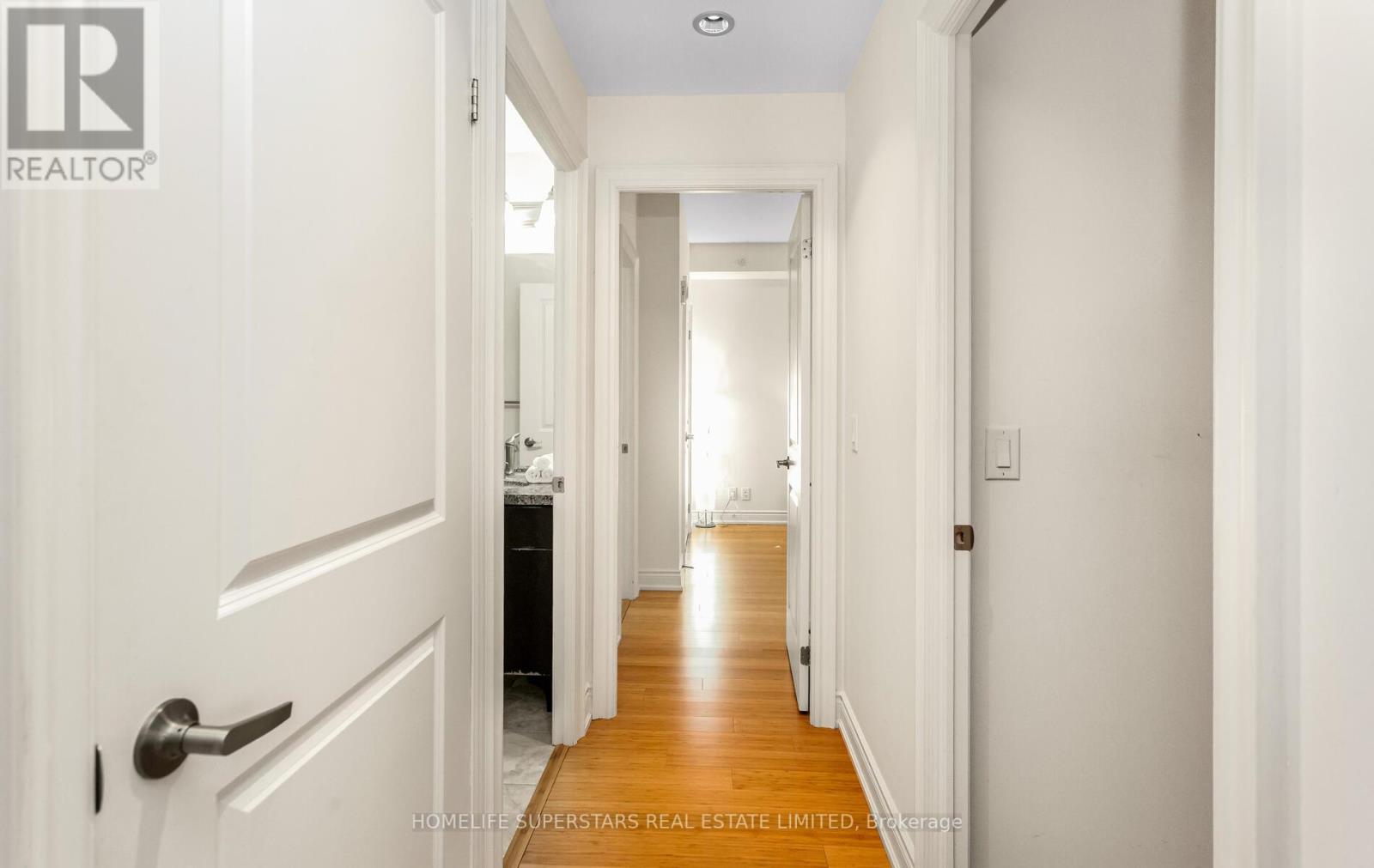 Photo 28 of 302 205 Lakeshore Road W, Oakville ON