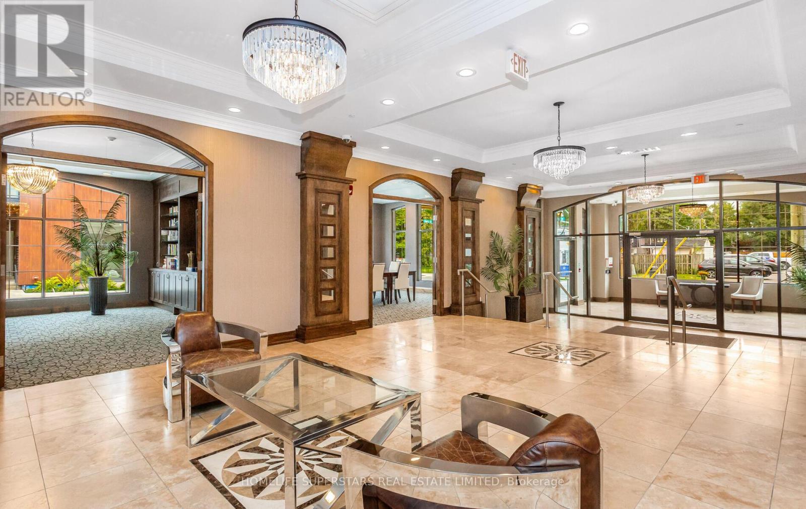 Photo 5 of 302 205 Lakeshore Road W, Oakville ON