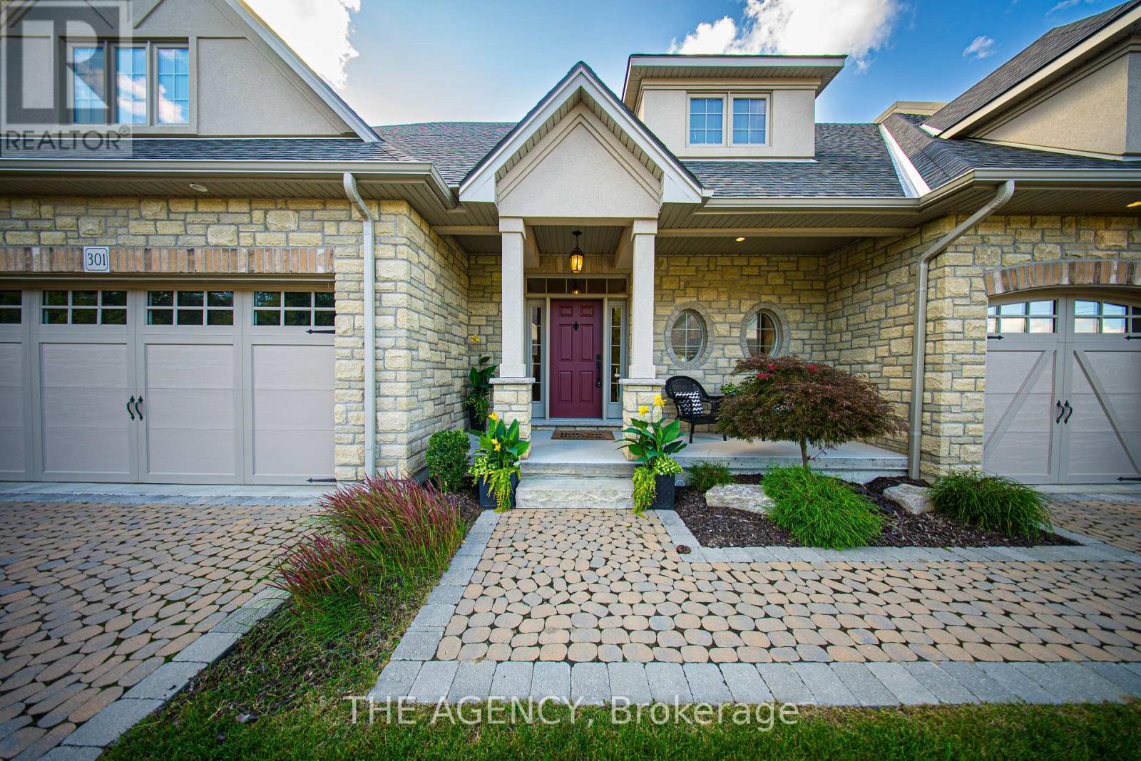 Photo 2 of 302 5 Wood Haven Drive, Tillsonburg ON