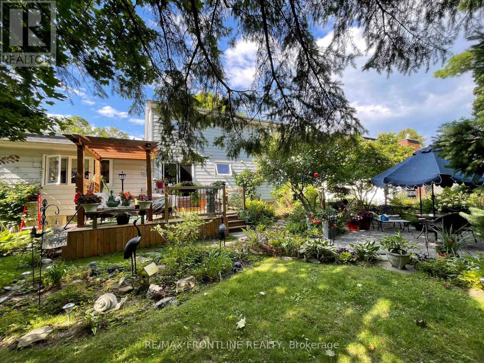 Photo 8 of 5 Ridgeview Place, Perth ON