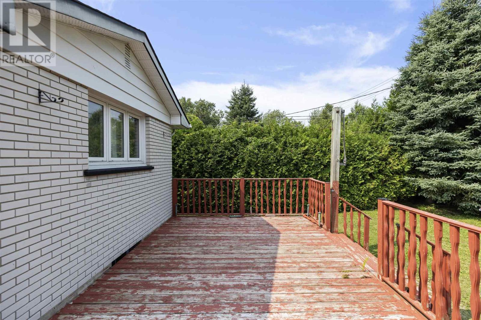 Photo 33 of 185 Plaintree Dr, Sault Ste Marie ON