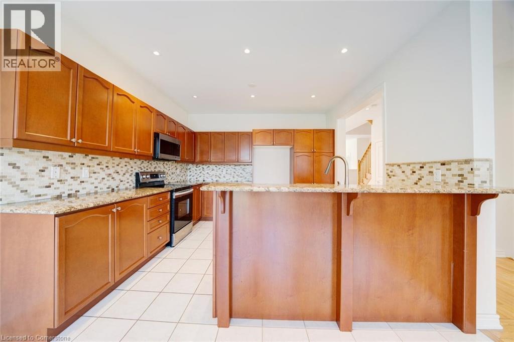 Photo 14 of 6 Weekes Avenue, Richmond Hill ON