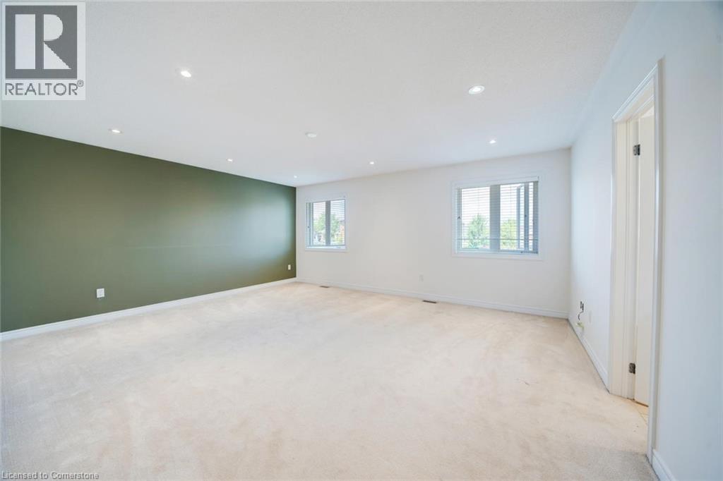 Photo 24 of 6 Weekes Avenue, Richmond Hill ON