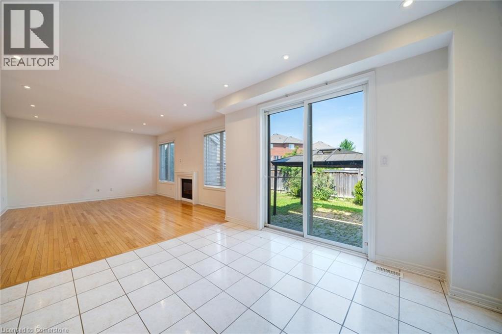 Photo 13 of 6 Weekes Avenue, Richmond Hill ON