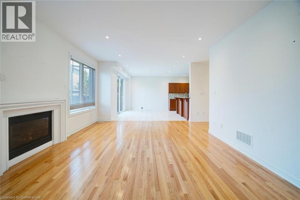 Photo 10 of 6 Weekes Avenue, Richmond Hill ON