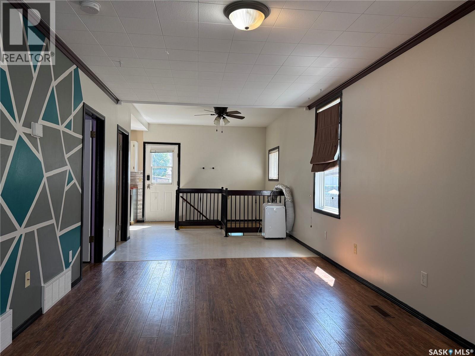 Photo 9 of 151 Coteau Street W, Moose Jaw SK