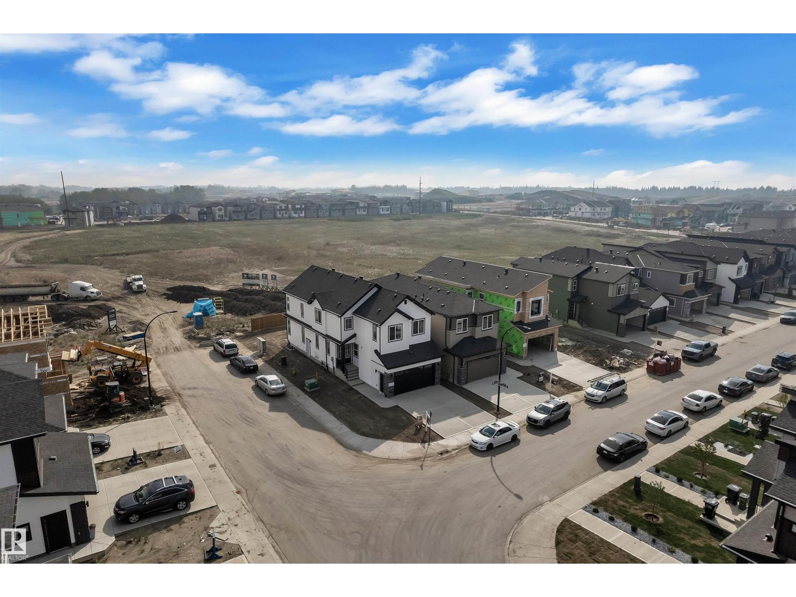 Photo 5 of 103 28 St Sw Sw, Edmonton AB