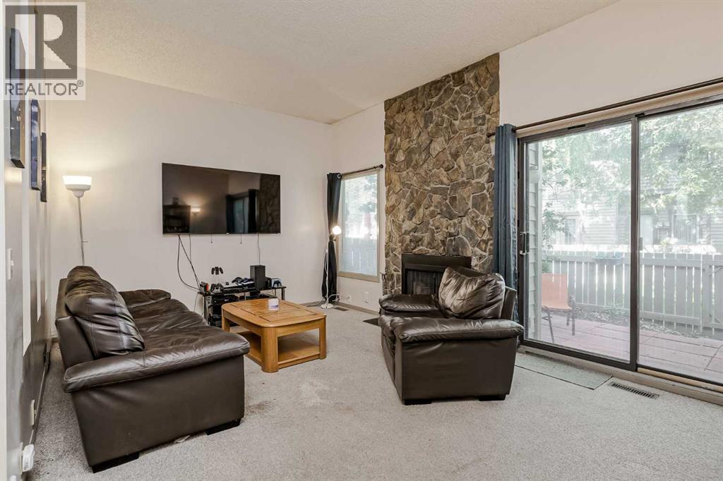 Photo 4 of 25 99 Midpark Gardens Se, Calgary AB