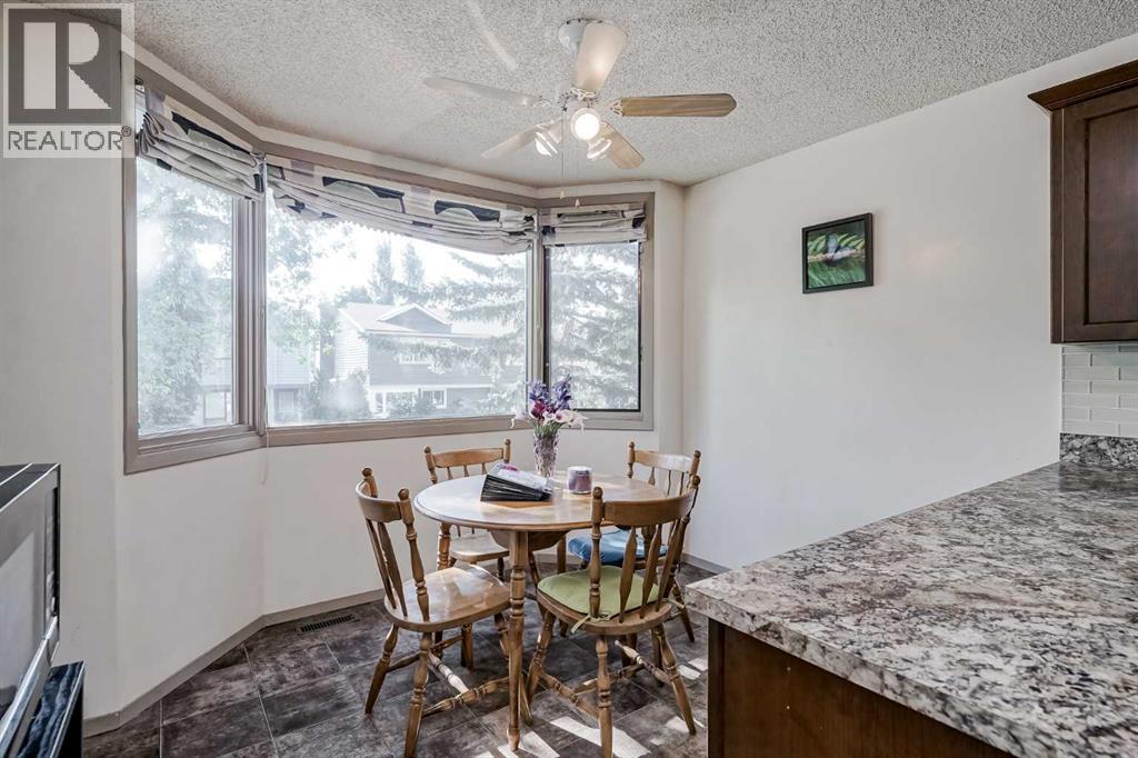 Photo 10 of 25 99 Midpark Gardens Se, Calgary AB