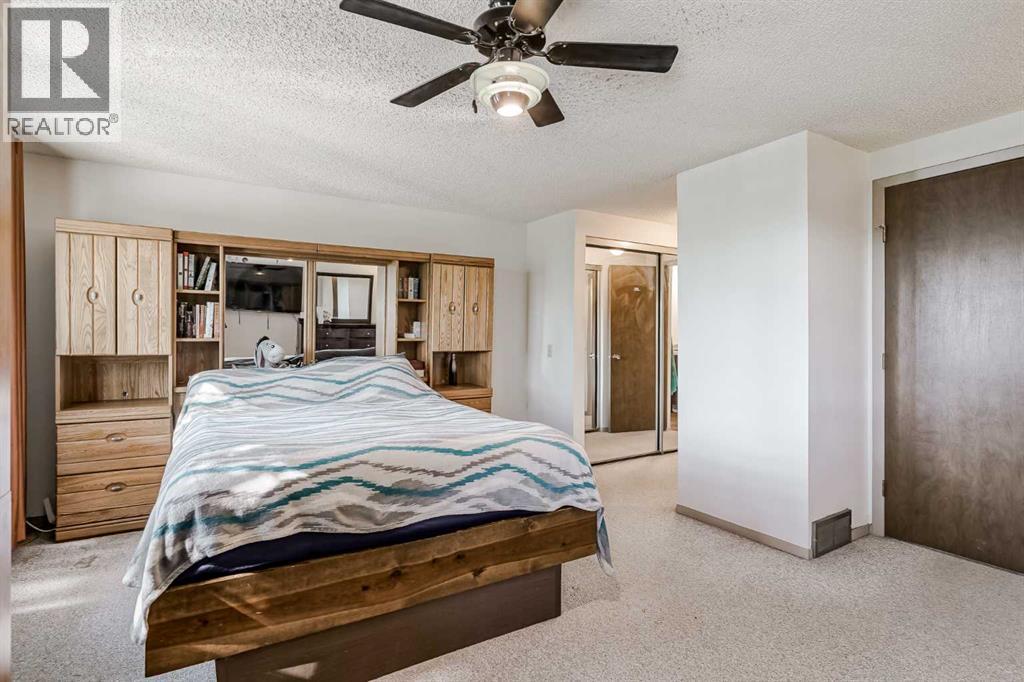 Photo 22 of 25 99 Midpark Gardens Se, Calgary AB