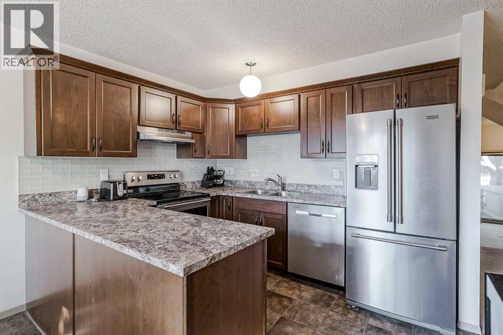 Photo 2 of 25 99 Midpark Gardens Se, Calgary AB