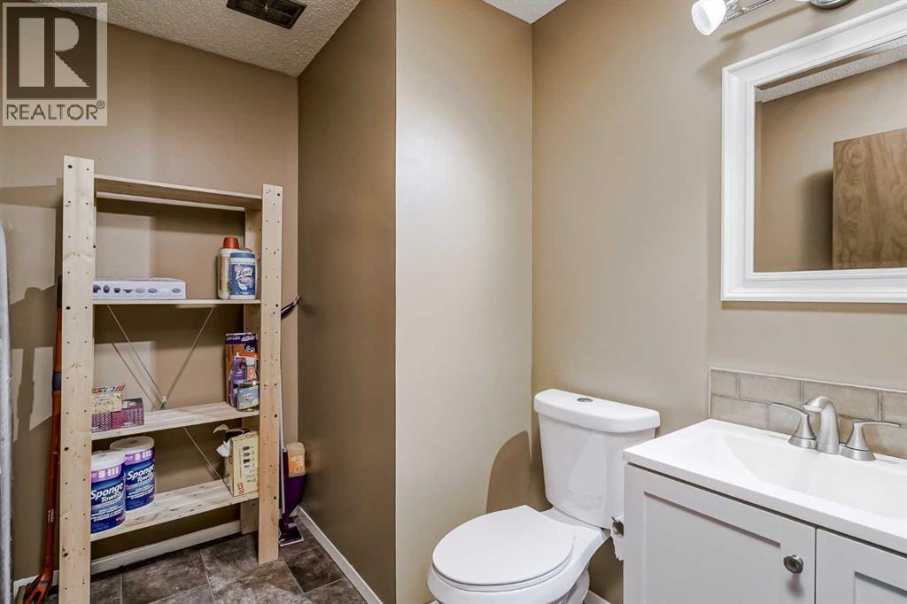 Photo 16 of 25 99 Midpark Gardens Se, Calgary AB
